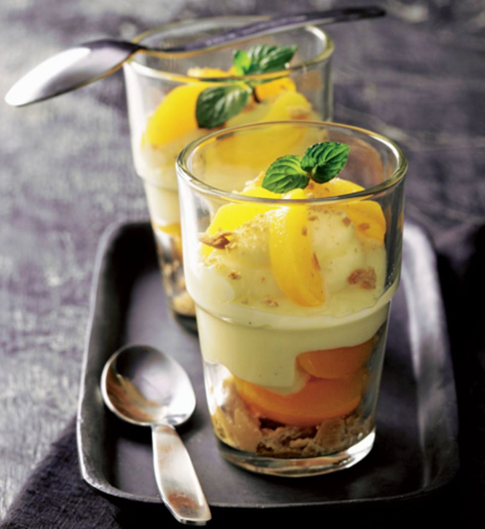 Aprikosen-Vanille-Schichtdessert Aprikosen-Vanille-Schichtdessert