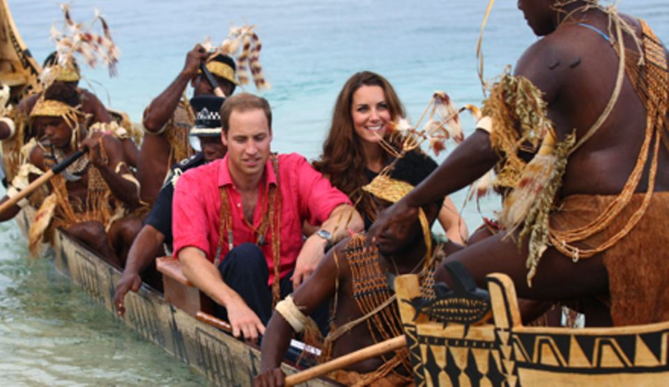 Prinz Willaim und seine Frau Catherine ziehen ihre Asienreise weiter durch: Am Sonntag fuhren sie in Tavanipupu, Solomon Islands