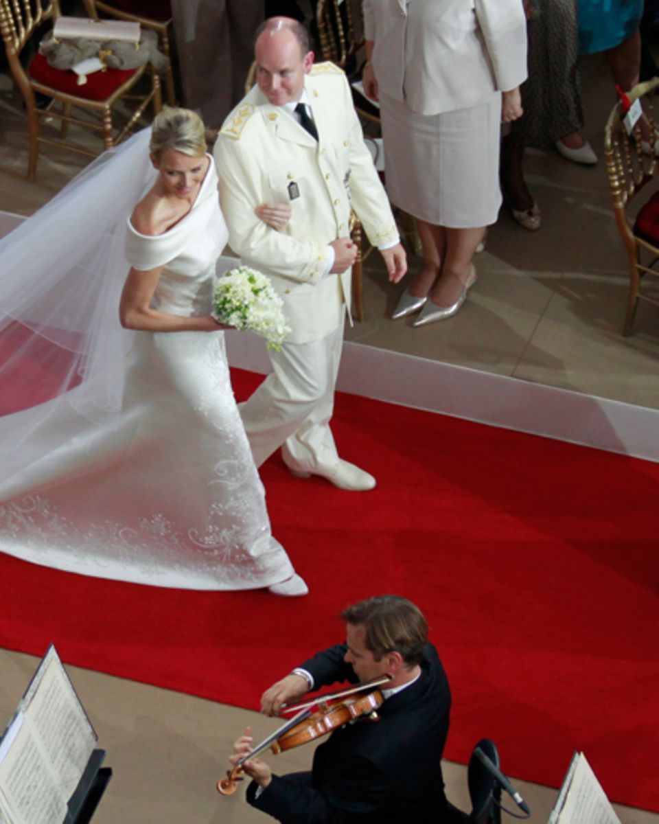 Prominente Fans: Fürst Albert und Charléne von Monaco, die bei ihrer Hochzeit 2011 über einen roten Teppich von Jan Kath liefen.