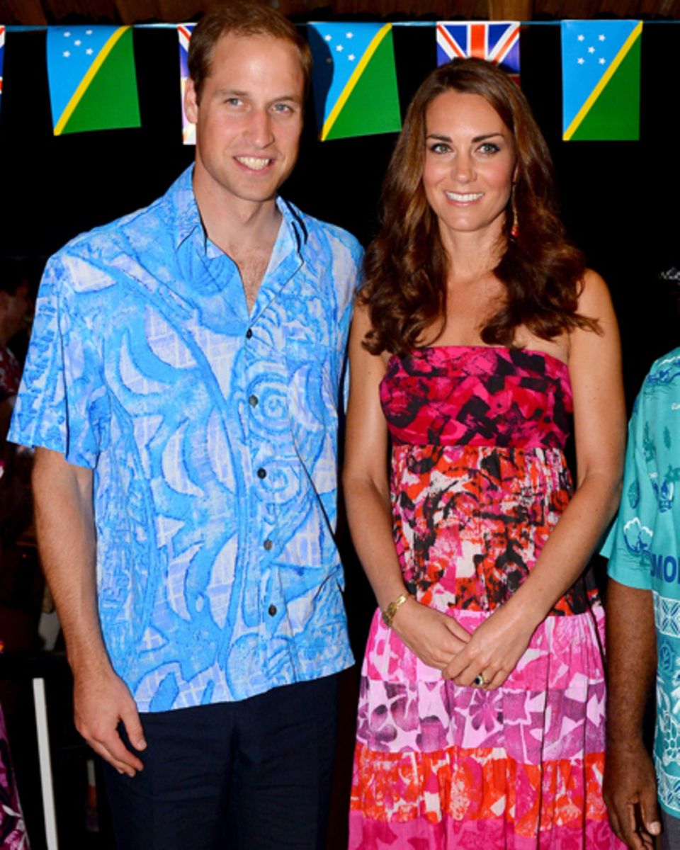 Die Kleidung des Anstoßes: William und Kate wussten da noch nicht, dass sie das falsche Outfit trugen. Die Kleidung des Anstoßes: William und Kate wussten da noch nicht, dass sie das falsche Outfit trugen.