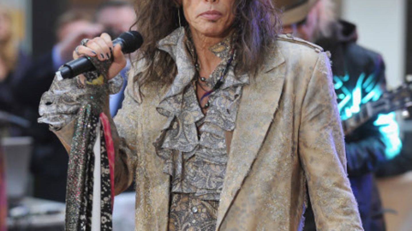 Steven Tyler Spaß mit Models GALA.de