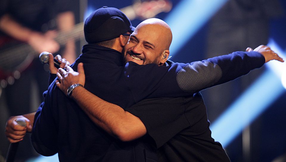 Nach ihrem Auftritt bei "X Factor" sind Xavier Naidoo uhd Moses Pelham sichtlich erleichtert.