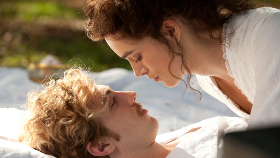 Die Britin faszinierte die Geschichte der Anna Karenina (hier mit Graf Wronskij): "Männern wird eine Affäre nach wie vor verzieh Die Britin faszinierte die Geschichte der Anna Karenina (hier mit Graf Wronskij): "Männern wird eine Affäre nach wie vor verzieh