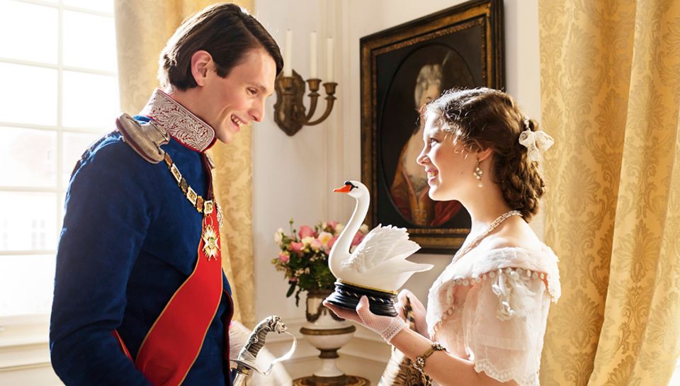 Jetzt im Kino: Mit Luchino Viscontis und Helmut Bergers legendärem "Ludwig II." kann sich diese deutsche Produktion zwar nicht m Jetzt im Kino: Mit Luchino Viscontis und Helmut Bergers legendärem "Ludwig II." kann sich diese deutsche Produktion zwar nicht m