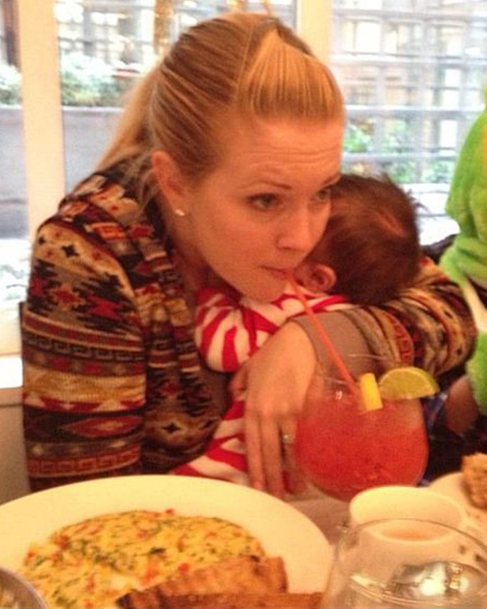 Melissa Joan Hart und ihre Bloody Mary. Melissa Joan Hart und ihre Bloody Mary.