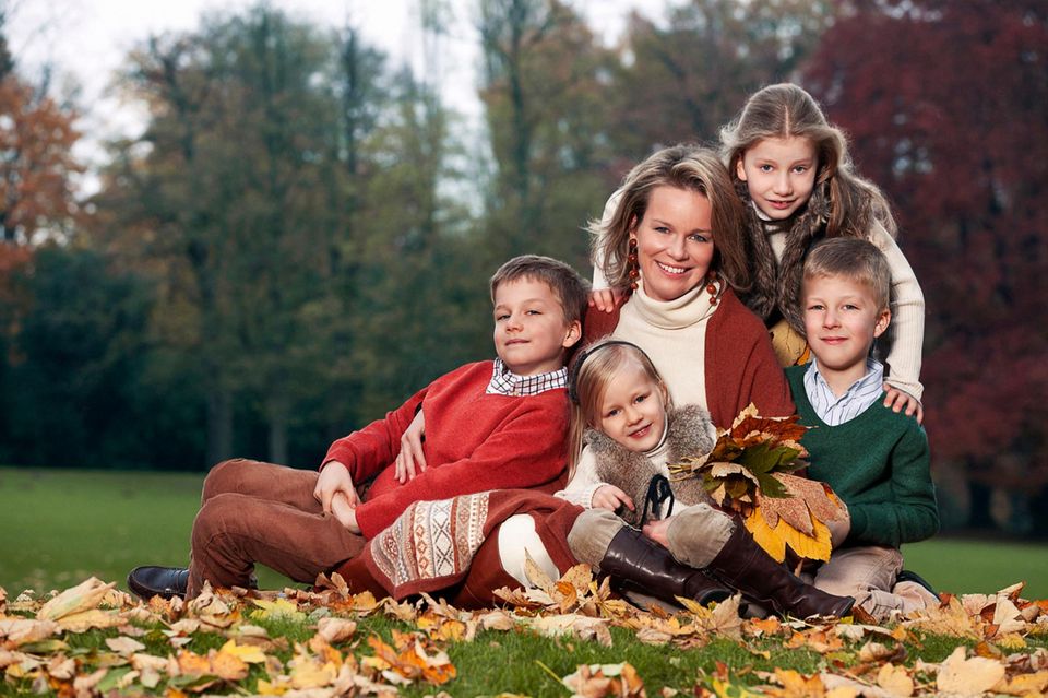 Prinzessin Mathilde: Gabriel (links), Eléonore, Elisabeth (hinten) und Emmanuel (rechts) posieren mit ihrer Mutter Prinzessin Mathilde. Gabriel (links), Eléonore, Elisabeth (hinten) und Emmanuel (rechts) posieren mit ihrer Mutter Prinzessin Mathilde.
