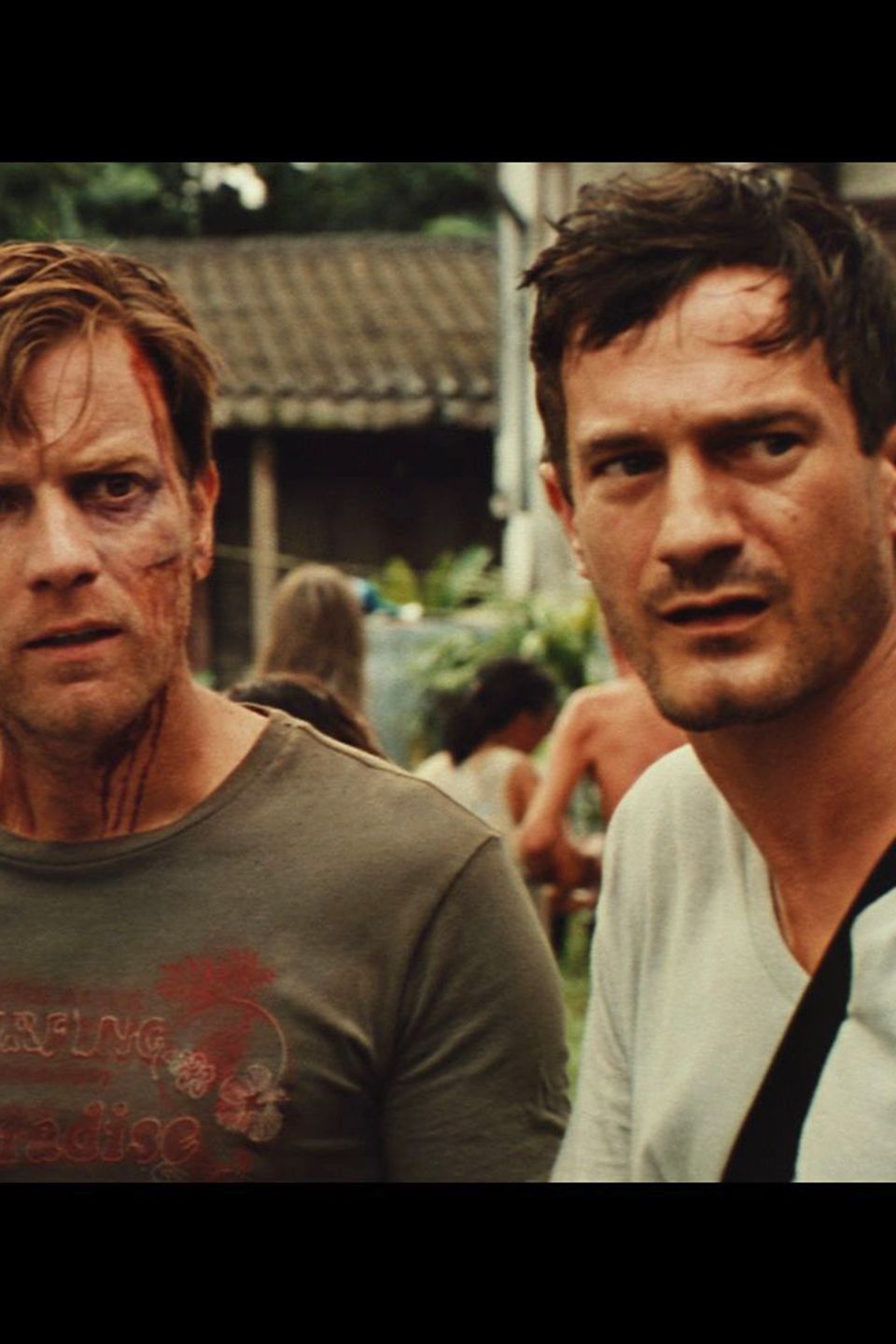 Sönke Möhring (r.) und Naomi Watts Film-Mann Ewan McGregor in "The Impossible". Sönke Möhring (r.) und Naomi Watts Film-Mann Ewan McGregor in "The Impossible".