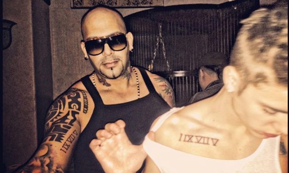 Justin Bieber: Seinen 33 Millionen Twitter-Followern postete er sein jüngstes Tattoo. Seinen 33 Millionen Twitter-Followern postete er kürzlich sein jüngstes Tattoo.
