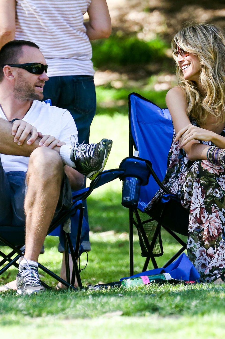 Verliebte Blicke: Heidi Klum mit Martin Kirsten am Wochenende am Rande eines Kinder-Fußballspiels."Mir geht es gut", sagt sie ein Jahr nach der Trennung von Seal. Verliebte Blicke: Heidi Klum mit Martin Kirsten am Wochenende am Rande eines Kinder-Fußballspiels."Mir geht es gut", sagt sie ein Jahr nach der Trennung von Seal.