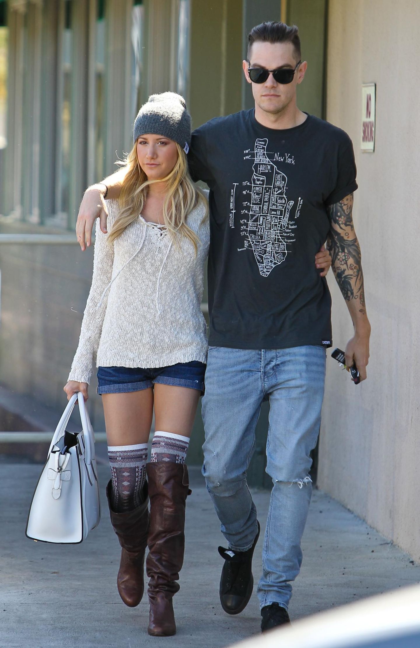 Ashley Tisdale: Ashley Tisdale und Freund Christopher French am 27. Februar in Los Angeles Ashley Tisdale und Freund Christopher French am 27. Februar in Los Angeles