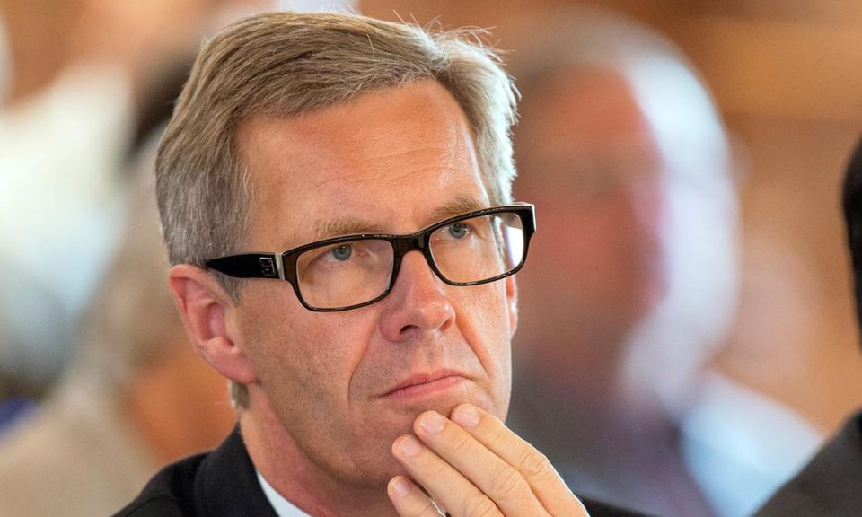 Bettina Wulff: Kommt Christian Wulff zunächst um eine Anklage herum? Kommt Christian Wulff zunächst um eine Anklage herum?