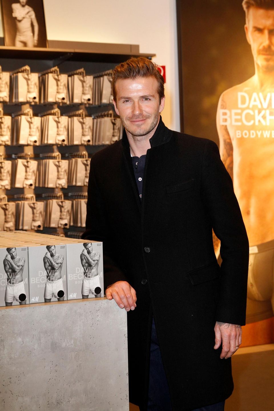 Am Alexanderplatz in Berlin präsentiert David Beckham letzte Woche seine neue Bodywear-Kollektion für H&M. "Drunter mag ich es schlicht und gemütlich", sagt er.