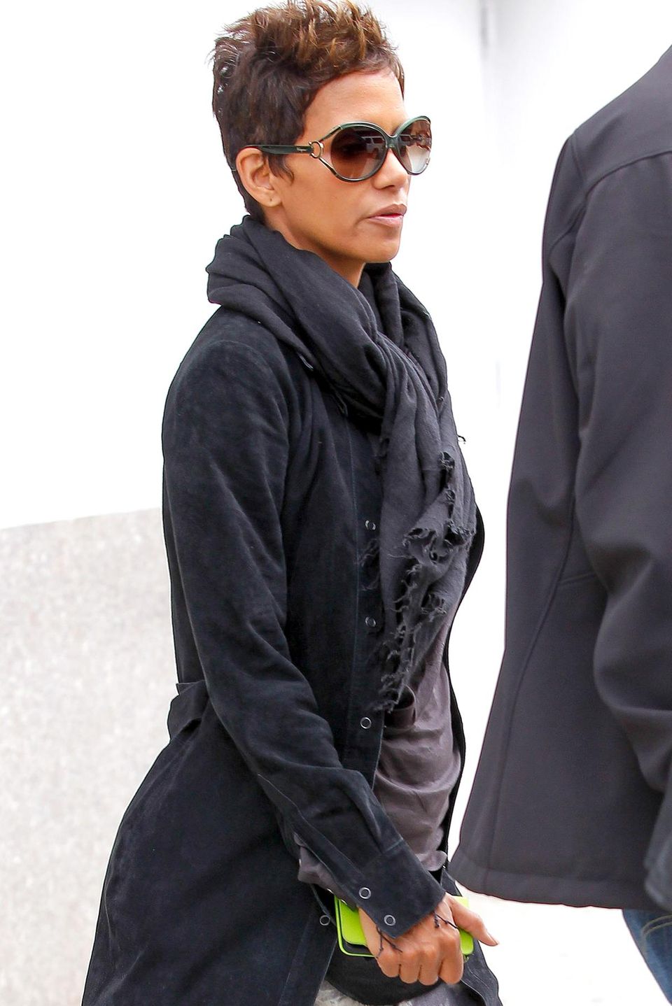 Halle Berry mit Babybäuchlein