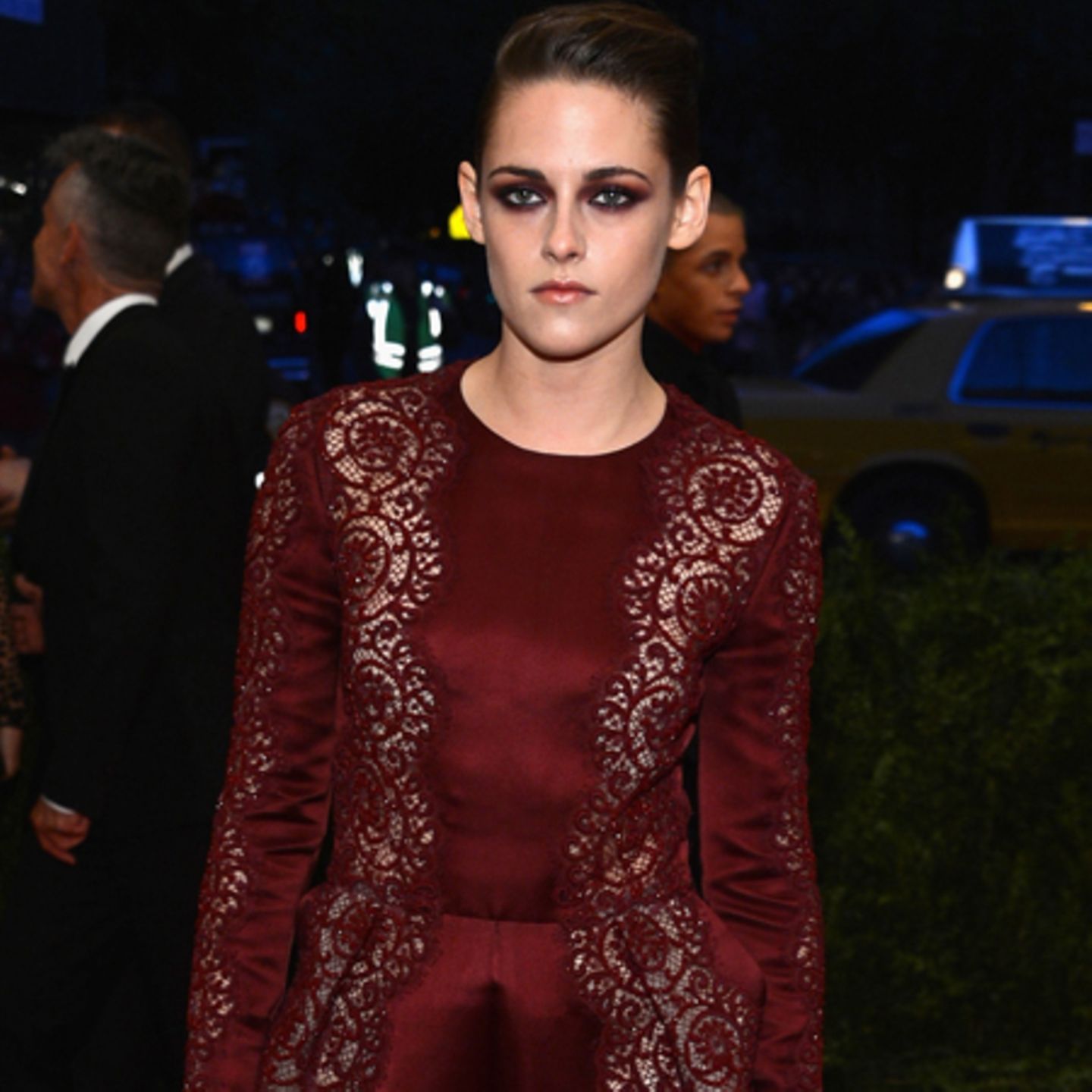 Kristen Stewart Mädchenmoment bei der Met Gala GALA.de