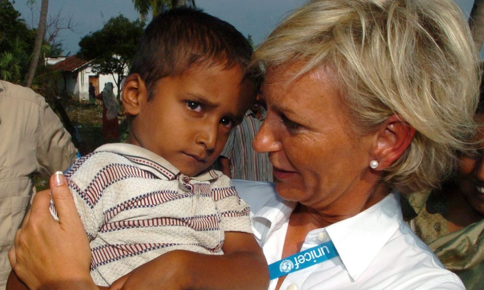 Seit 1997 mobilisiert Sabine Christiansen als Unicef-Botschafterin weltweit Hilfe für Kinder in Not, hier in Sri Lanka.