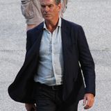 3. Juli 2013: Einen Tag nachdem er bekanntgegeben hat, dass seine Tochter Charlotte ihrem Krebsleiden erlegen ist, steht Pierce Brosnan schon wieder pflichtbewusst vor der Kamera. In Belgrad dreht er den Film "November Man".