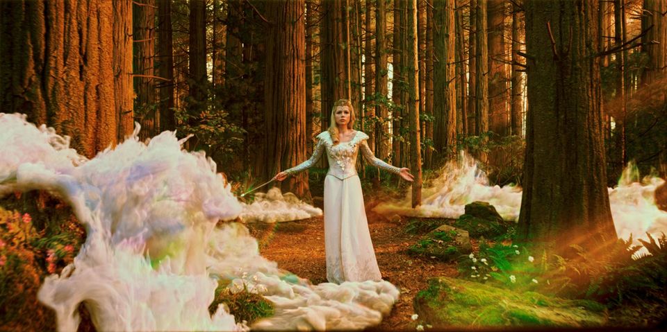 Michelle Williams als Hexe "Glinda" Michelle Williams als Hexe "Glinda"