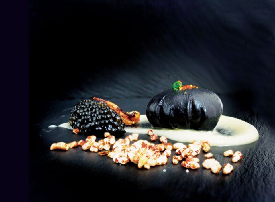 Restaurant- Tipp: Heimlicher Star des Restaurants: "Black Egg" mit Kaviar Heimlicher Star des Restaurants: "Black Egg" mit Kaviar