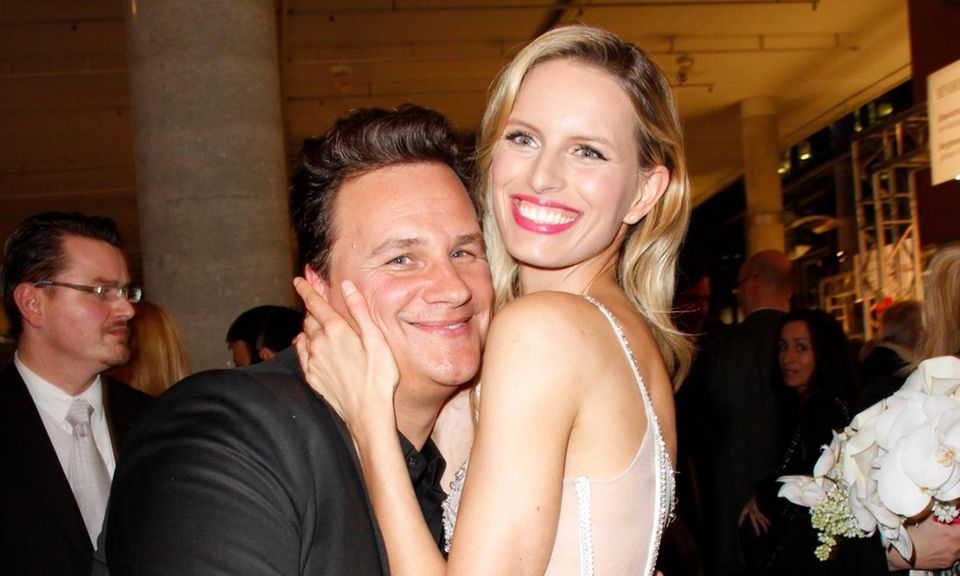 Guido Maria Kretschmer: VIPs lieben Guido Maria Kretschmers Style, hier Karolina Kurkova auf der Berliner Fashion Week in einem seiner Entwürfe. VIPs lieben Guido Maria Kretschmers Style, hier Karolina Kurkova auf der Berliner Fashion Week in einem seiner Entwürfe.