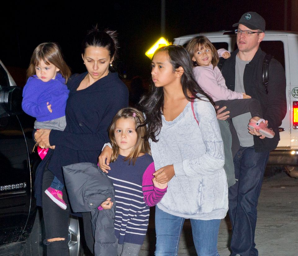 Matt Damon mit seiner Frau Luciana Barroso und den Töchtern Stella, Isabella, Alexia und Gia (von links nach rechts).