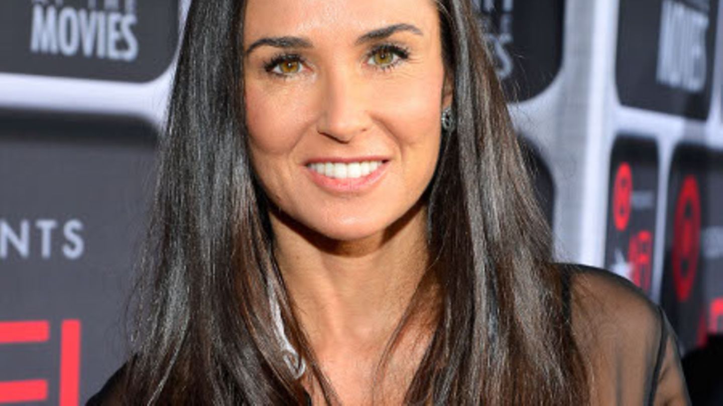 Деми мур википедия биография личная жизнь Demi Moore: Schluss mit jungen Männern GALA.de