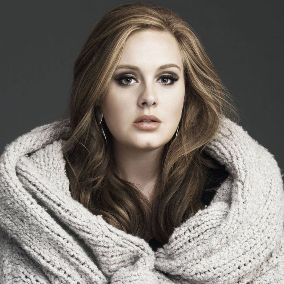 Kuschelalarm: Popstar Adele im Stricknirvana