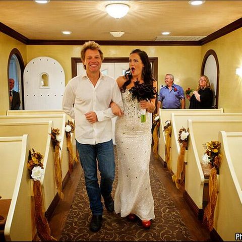 Jon Bon Jovi: Mit Fan vor den Traualtar