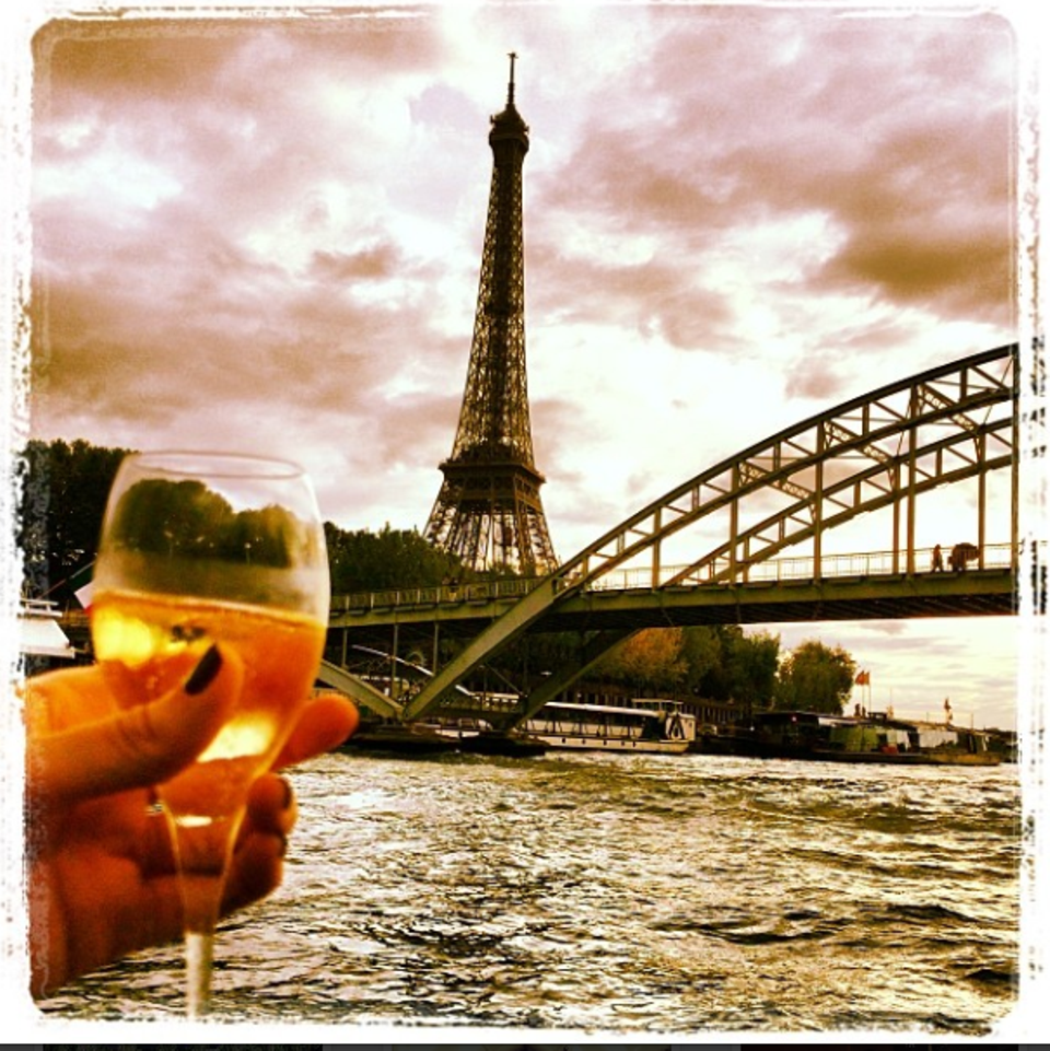 Die Stadt der Liebe - Dieses Foto twitterte Stacy Keibler aus Paris