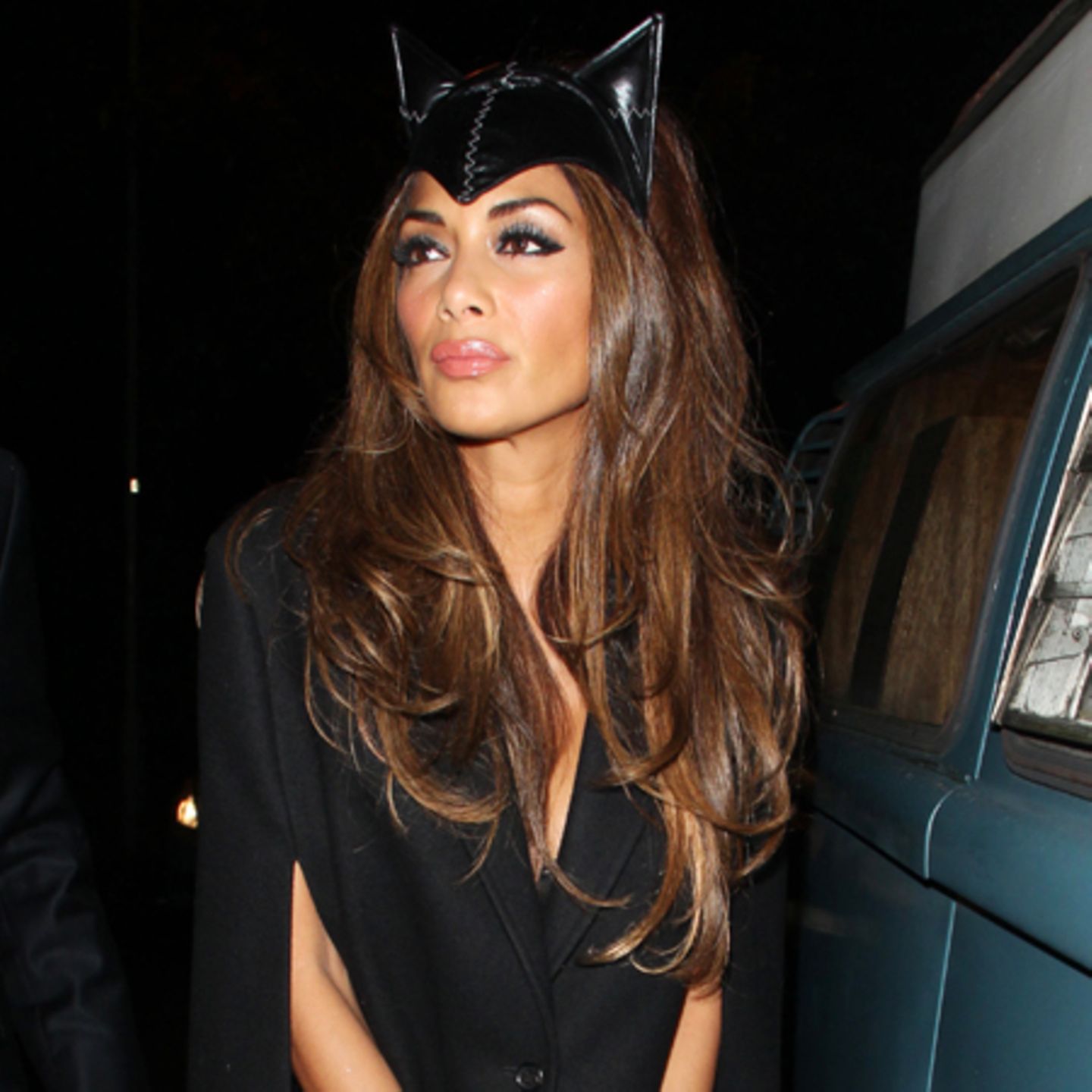 Yalangoch qizlar boglangan