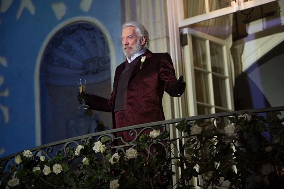 Will eine Revolution der Diskritke mit aller Macht verhindern: President Snow (Donald Sutherland). Will eine Revolution der Diskritke mit aller Macht verhindern: President Snow (Donald Sutherland).
