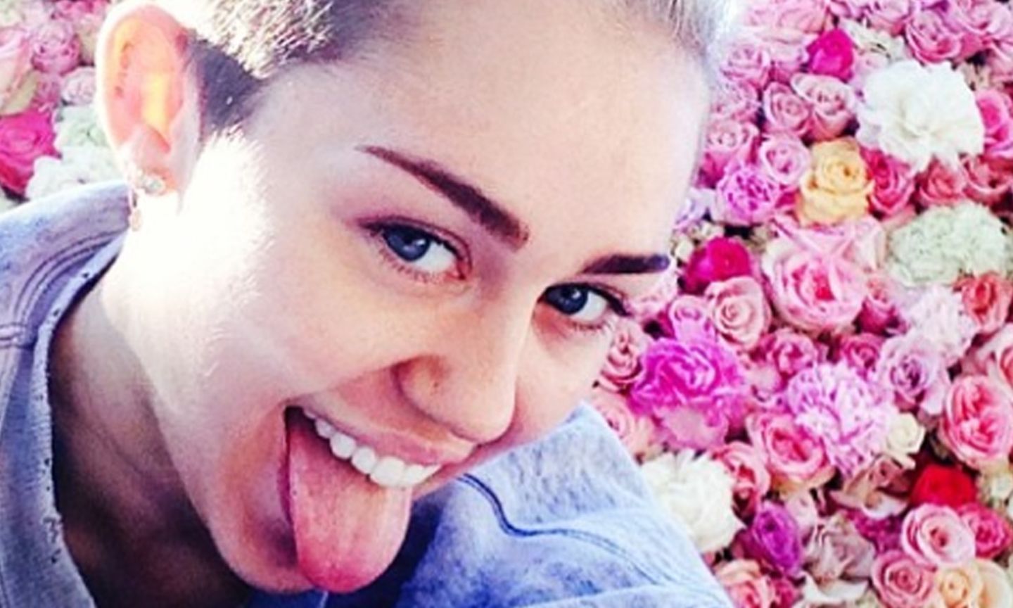 "Ich kann meinen Schätzen gar nicht genug danken!", schrieb die 21-jährige Miley Cyrus zu dem Bild und verlinkte dahinter zwei ihrer Freunde.