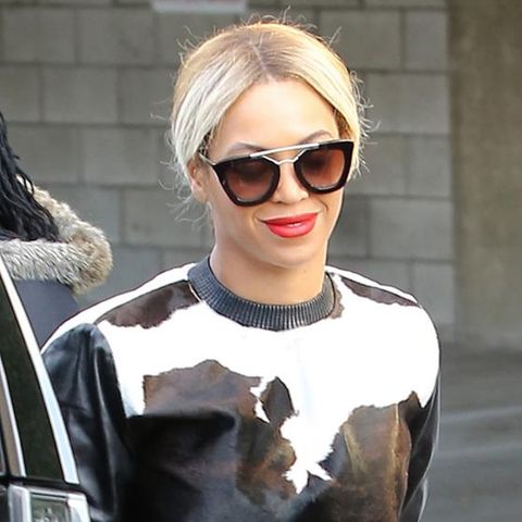 Beyoncé Knowles trägt auf dem Weg zu einem veganen Lunch ein Komplettoutfit aus Leder.