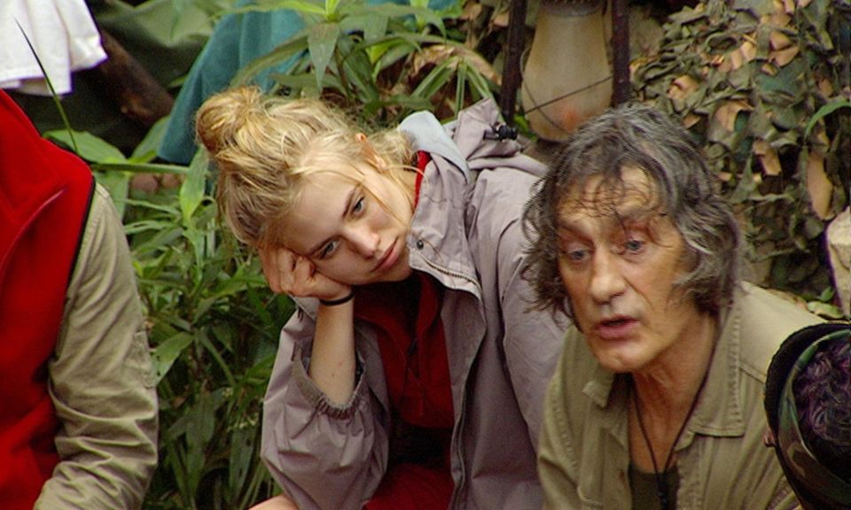 Dschungelcamp: Larissa Marolt hört zu, während Winfried Glatzeder von seinen Schönheits-OPs erzählt. Alle Infos zu "Ich bin ein Star - Holt mich hier raus!" im Special bei RTL.de Dschungelcamp: Larissa Marolt hört zu, während Winfried Glatzeder von seinen Schönheits-OPs erzählt. Alle Infos zu "Ich bin ein Star - Holt mich hier raus!" im Special bei RTL.de