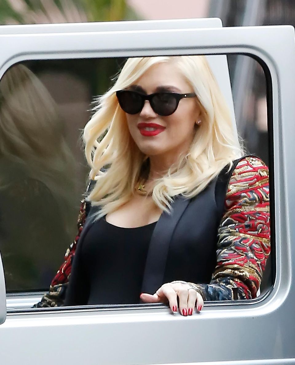 Gwen Stefani: Gwen Stefani kommt von ihrer Baby-Party. Gwen Stefani kommt von ihrer Baby-Party.