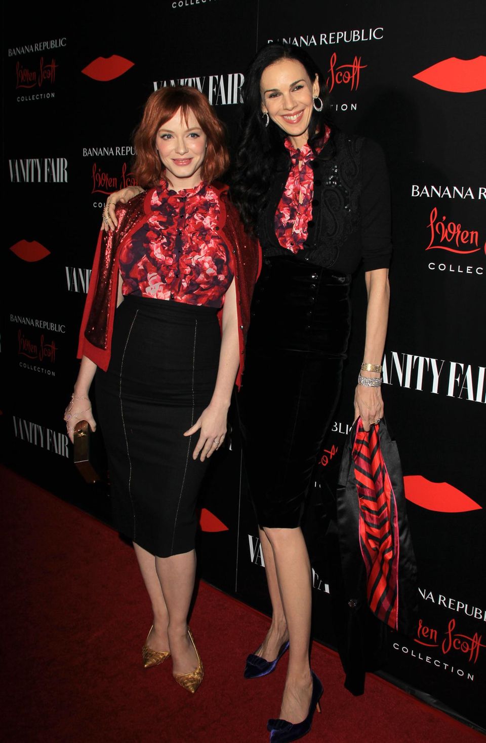 L'Wren Scott: Wie viele andere Stars auch liebt Christina Hendricks die Mode von L'Wren Scott. Wie viele andere Stars auch liebt Christina Hendricks die Mode von L'Wren Scott.