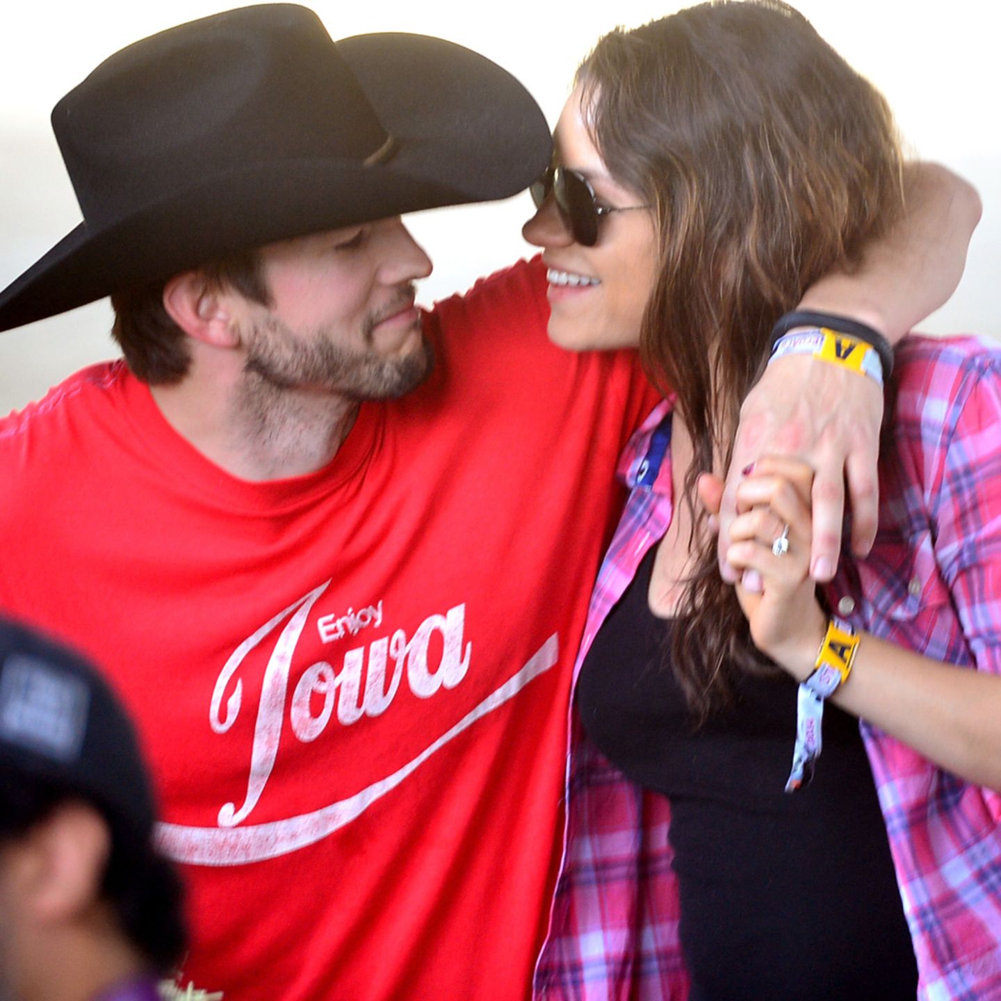 Ashton Kutcher Mila Kunis verlobt