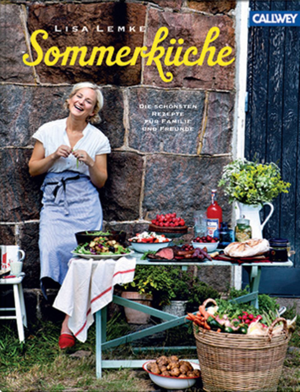 In ihrem zweiten Buch zeigt die schwedische Köchin und Foodstylistin Lisa Lemke, was diesen Sommer zum Picknick oder auf den Grill gehört. Omelette mit Trauben und Gorgonzola, chinesische Bratpflaumen oder Rosmarinpopcorn machen Appetit auf warme Tage und laue Nächte. ("Sommerküche", Callwey Verlag, 176 S., 24,95 Euro)