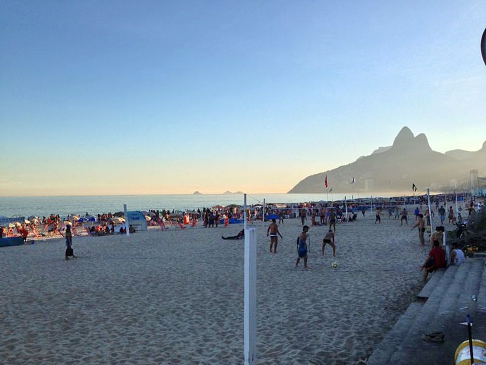 WM-Kolumne: An den wunderschönen brasilianischen Stränden geht nicht nur Bundestrainer Joachim Löw gerne joggen. In Fortaleza misst die Küste sogar stolze 573 Kilometer. WM-Kolumne: An den wunderschönen brasilianischen Stränden geht nicht nur Bundestrainer Joachim Löw gerne joggen. In Fortaleza misst die Küste sogar stolze 573 Kilometer.