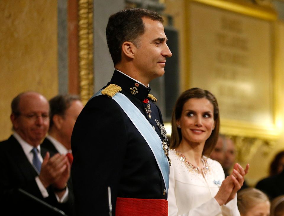 Spanisches Königspaar: Fleipe bekommt nach seiner Rede viel Applaus - und von seiner Frau Letizia bewundernde Blicke. Fleipe bekommt nach seiner Rede viel Applaus - und von seiner Frau Letizia bewundernde Blicke.
