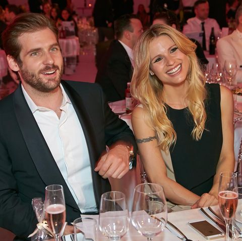 24. April 2014: Bei den "Awards for Fashion & Lifestyle" in Wien straheln Michelle Hunziker und ihr Liebster Tomaso Trussardi in die Kamera.