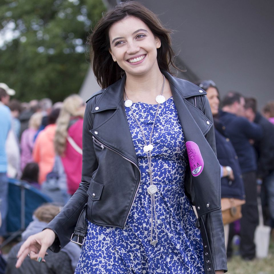Daisy Lowe