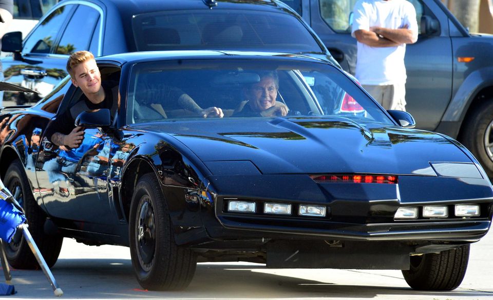 Justin Bieber + David Hasselhoff: Justin Bieber und David Hasselhoff haben offensichtlich jede Menge Spaß beim gemeinsamen Cruisen. Justin Bieber und David Hasselhoff haben offensichtlich jede Menge Spaß beim gemeinsamen Cruisen.