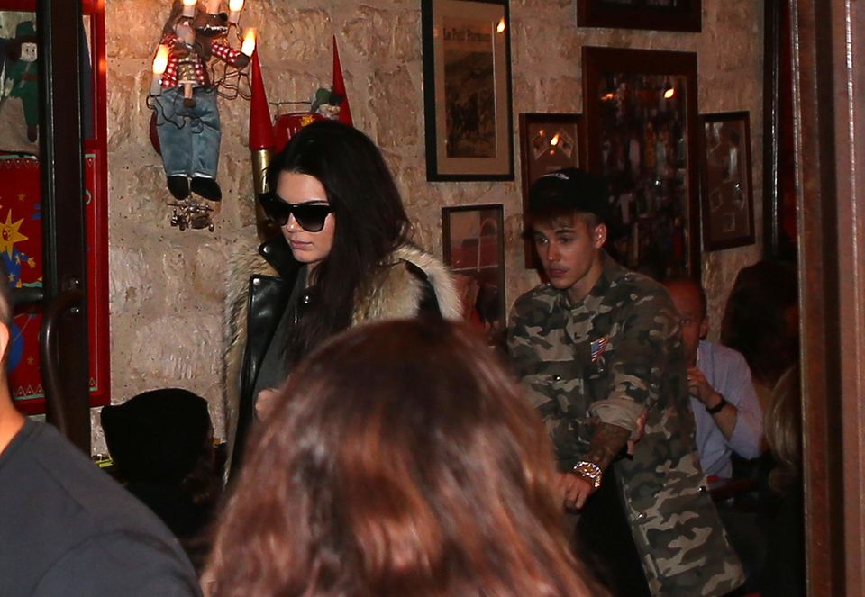Selena Gomez: Schon wieder ist Justin Bieber mit Kendall Jenner unterwegs - das dürfte Selena Gomez sicher nicht gefallen Schon wieder ist Justin Bieber mit Kendall Jenner unterwegs - das dürfte Selena Gomez sicher nicht gefallen.