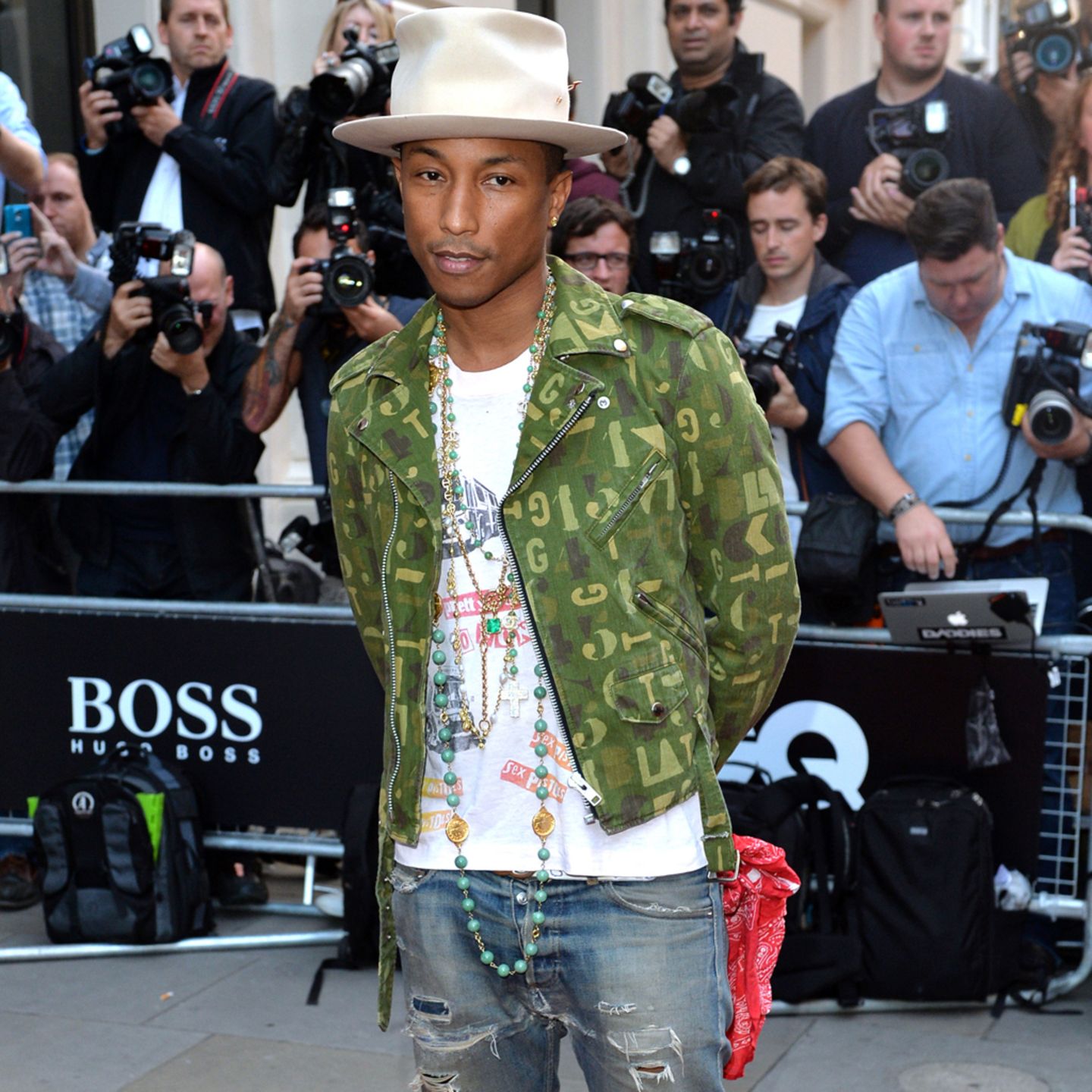 Pharrell Williams Mode Pharrell Williams Opens Paris Fashion Week With