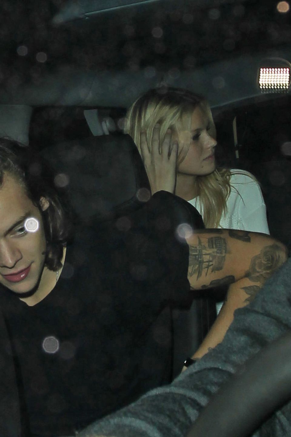 Bereits Ende November verließen Harry Styles und Nadine Leopold gemeinsam einen Nachtclub in Los Angeles. Bereits Ende November verließen Harry Styles und Nadine Leopold gemeinsam einen Nachtclub in Los Angeles.