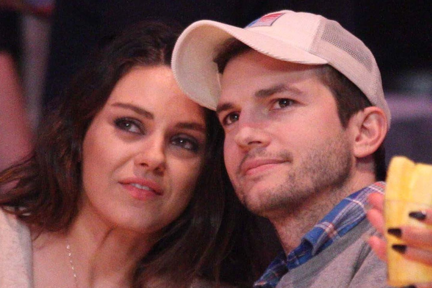 Ashton Kutcher Mila Kunis verlobt