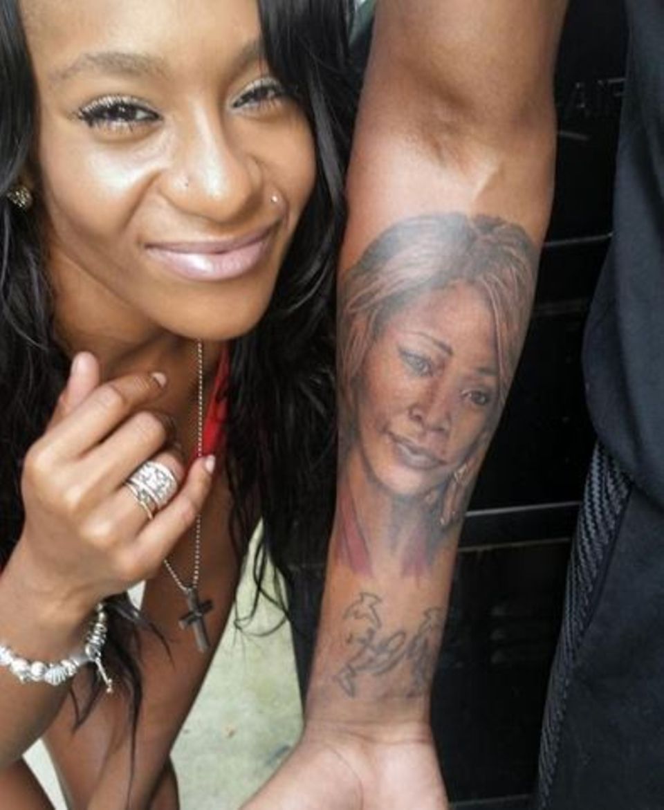 Bobbi Kristina Brown ist Stolz auf Nick Gordons Tattoo ihrer verstorbenen Mutter