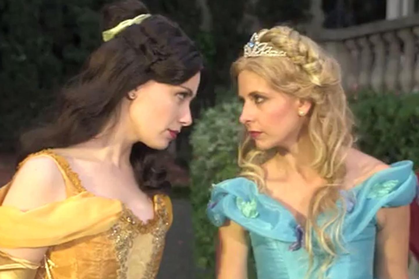 Whitney Avalon, Sarah Michelle Gellar