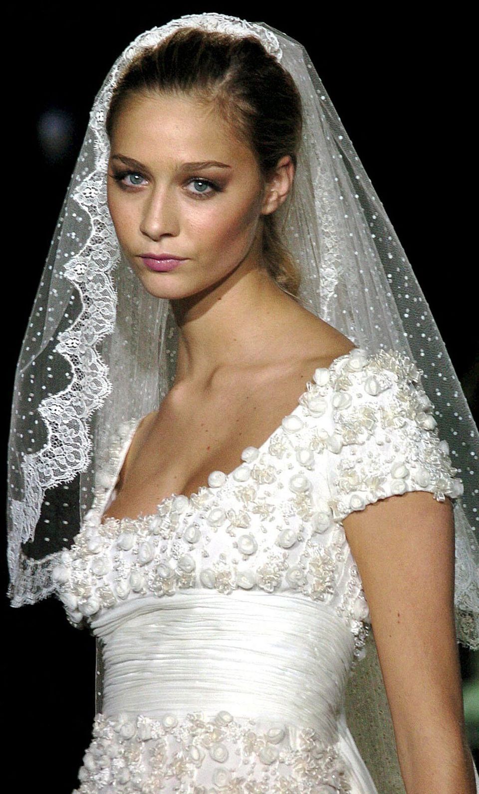 2005 modelte Beatrice Borromeo für die Brautmodenkollektion von Valentino. Für ihre baldige Hochzeit konnte sie da schon fleißig üben.