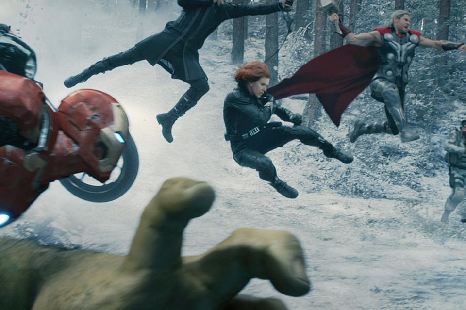 Die Avengers im spektakulären ersten Kampf im Schnee
